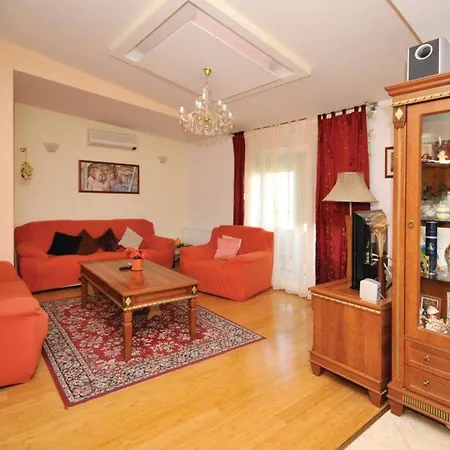 Apartment Chic And Stylish With Pool Kastel Novi